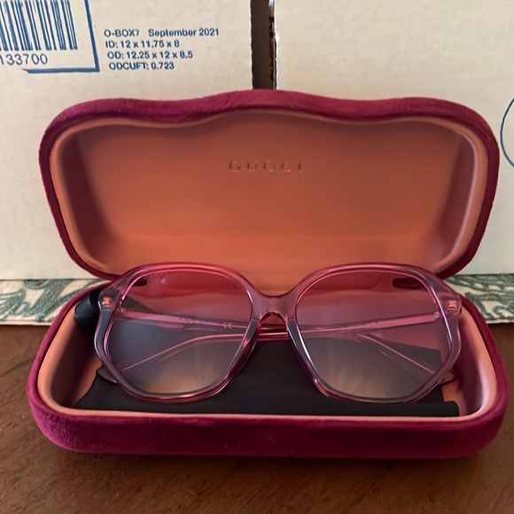 NWOT Gucci Sunglasses 💕 - Picture 1 of 4